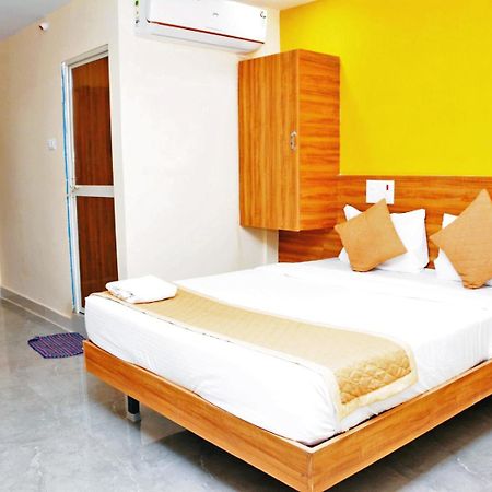 Udupi Deluxe Lodge Gulbarga Kalaburagi Exteriör bild