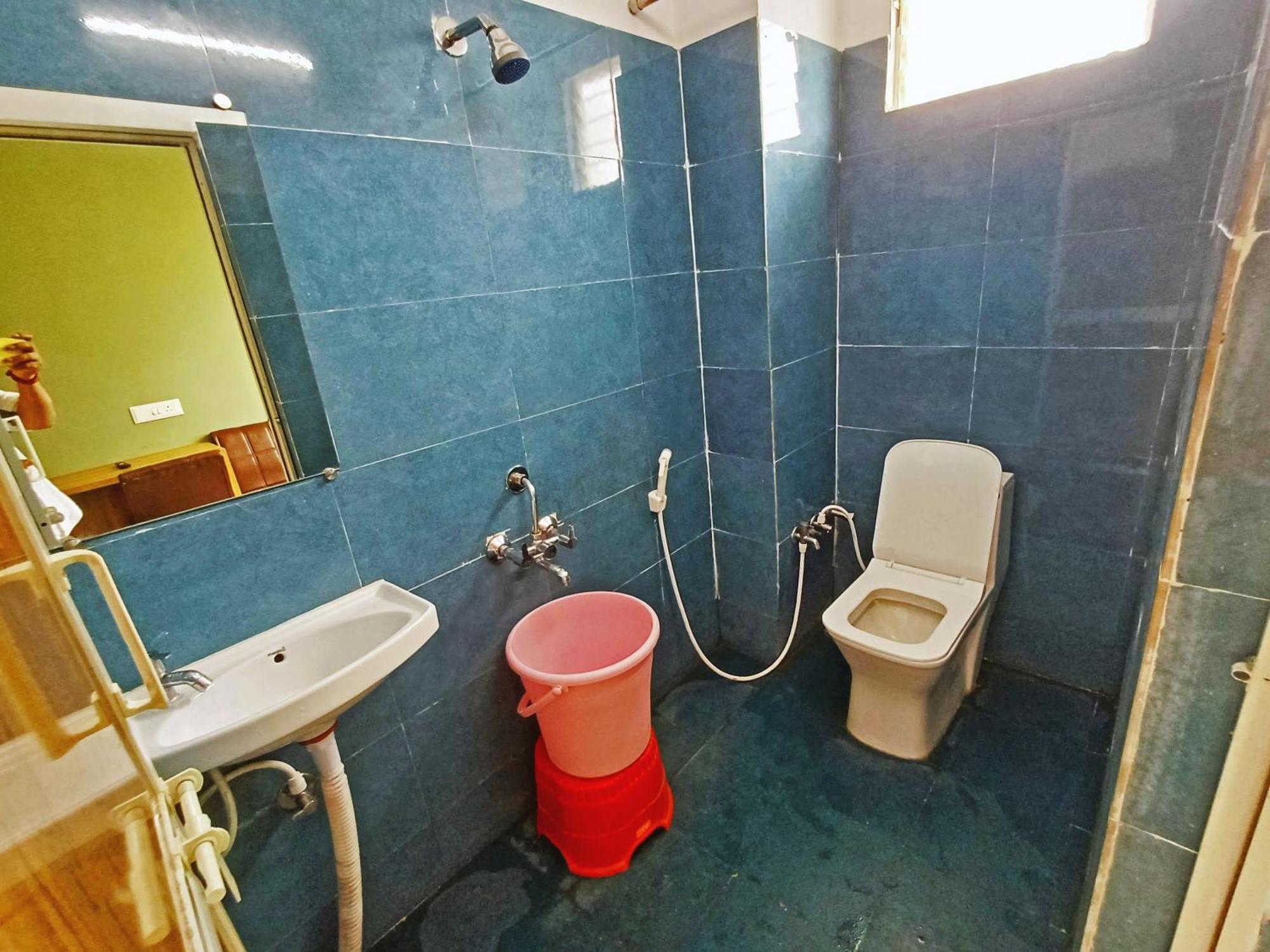 Udupi Deluxe Lodge Gulbarga Kalaburagi Exteriör bild