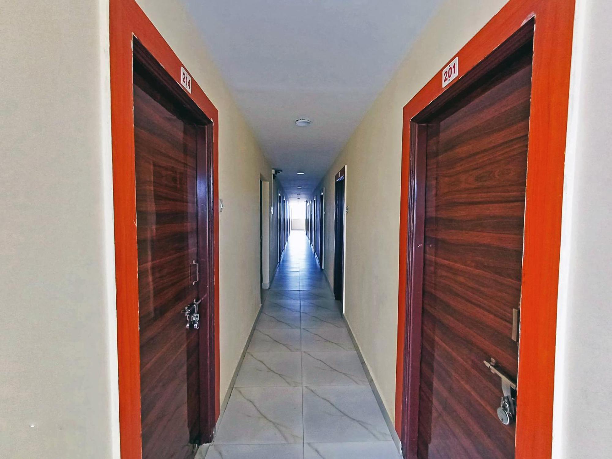 Udupi Deluxe Lodge Gulbarga Kalaburagi Exteriör bild