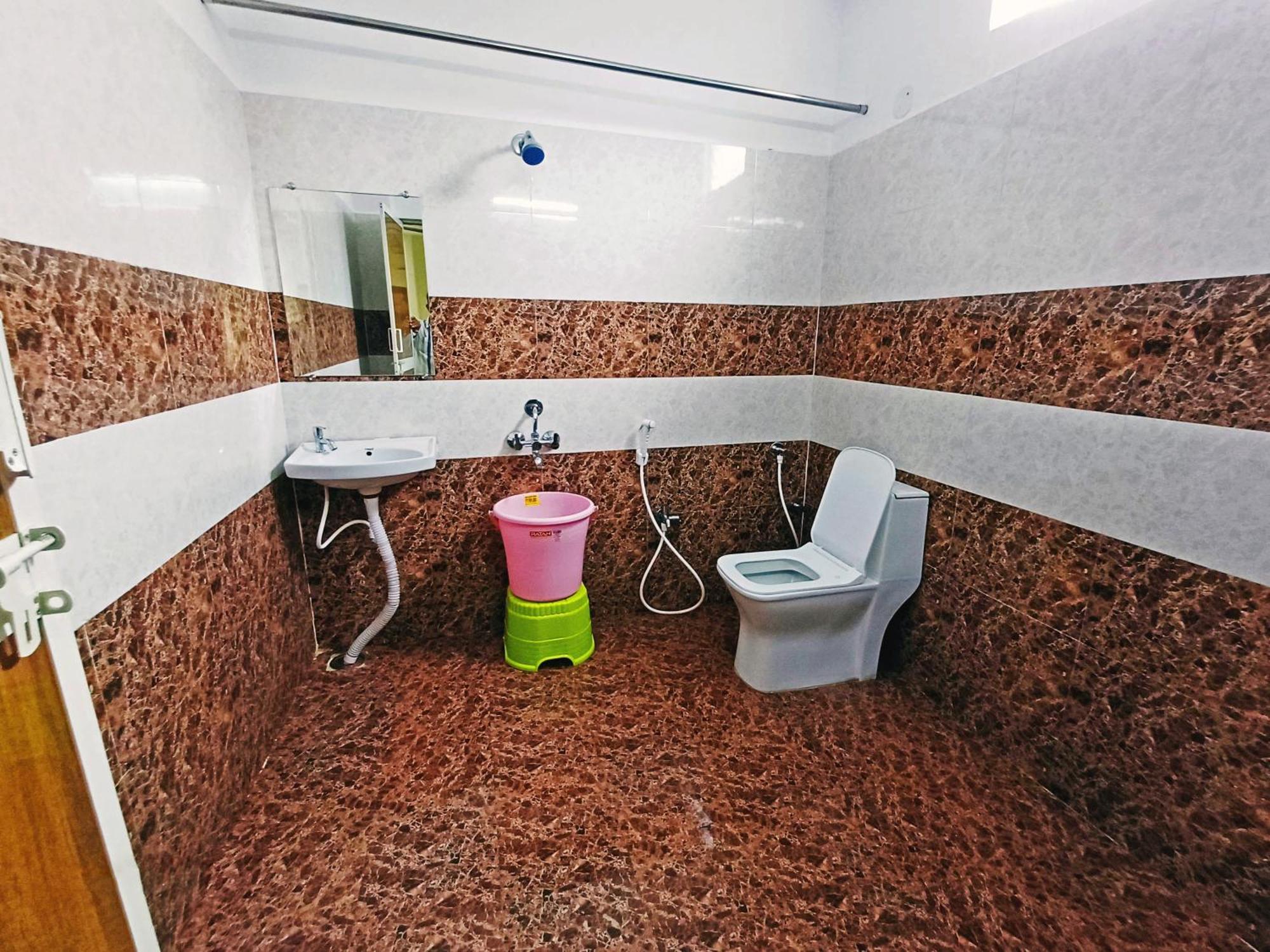 Udupi Deluxe Lodge Gulbarga Kalaburagi Exteriör bild